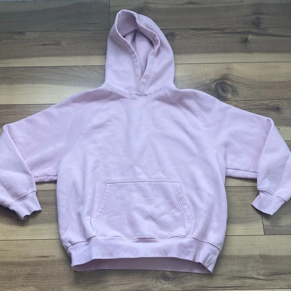 Aritzia Sweatfleece Megafit Pullover Hoodie - Picture 3 of 11